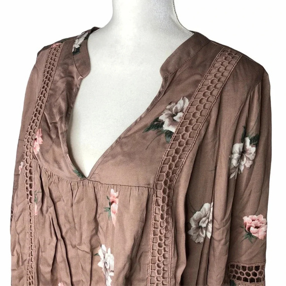 TORRID Beige Twill Eyelet Floral Print Popover Boho Peasant Blouse Size 0 - Picture 3 of 10